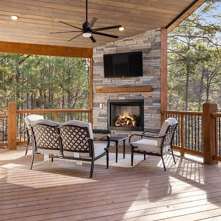 New Luxury Cabin, Hot Tub, Forest Views,Hotel Style Amenities Broken Bow Extérieur photo