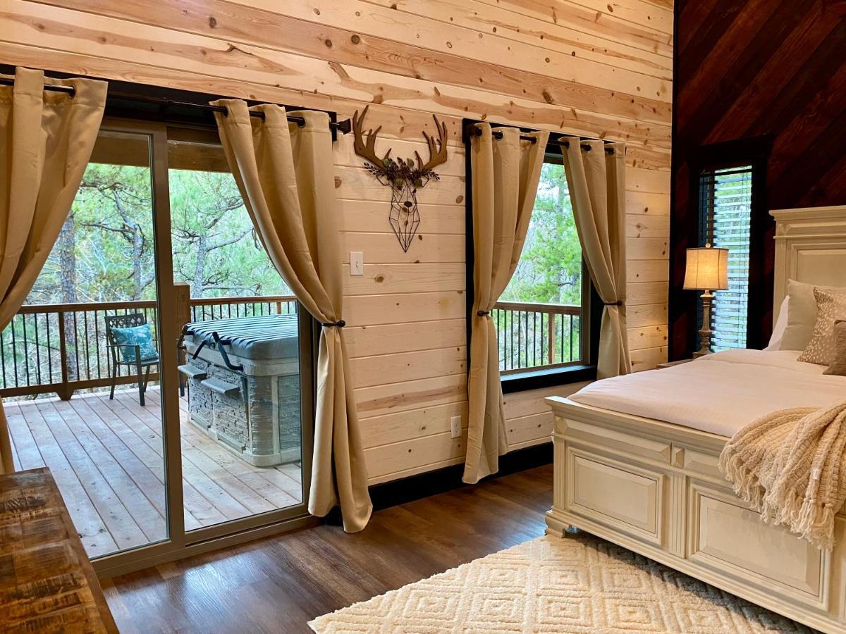 New Luxury Cabin, Hot Tub, Forest Views,Hotel Style Amenities Broken Bow Extérieur photo