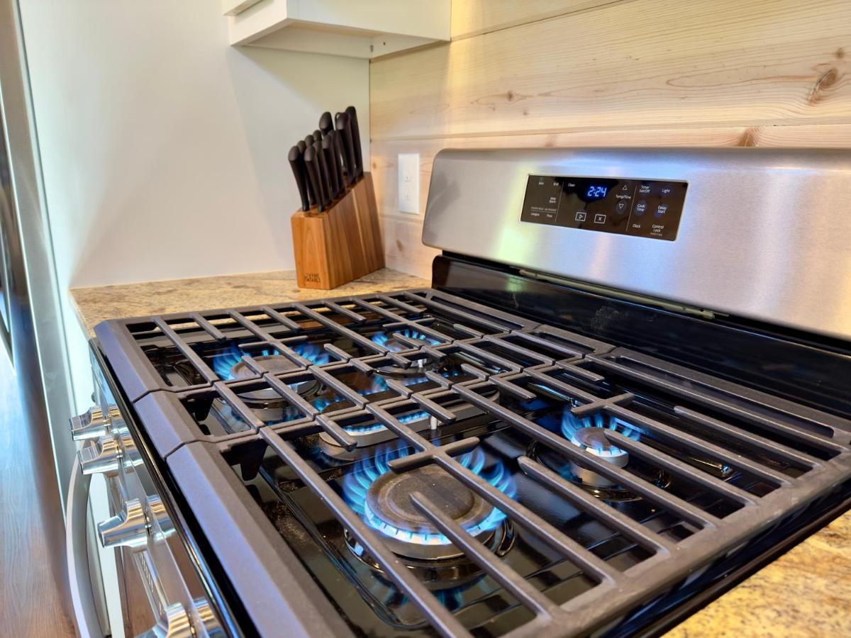 New Luxury Cabin, Hot Tub, Forest Views,Hotel Style Amenities Broken Bow Extérieur photo