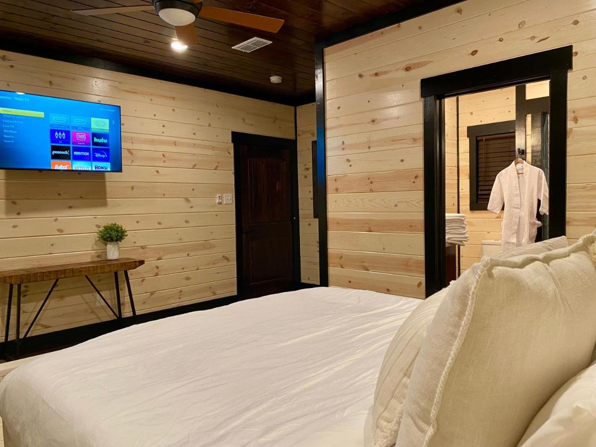 New Luxury Cabin, Hot Tub, Forest Views,Hotel Style Amenities Broken Bow Extérieur photo