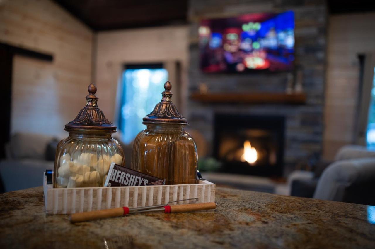 New Luxury Cabin, Hot Tub, Forest Views,Hotel Style Amenities Broken Bow Extérieur photo