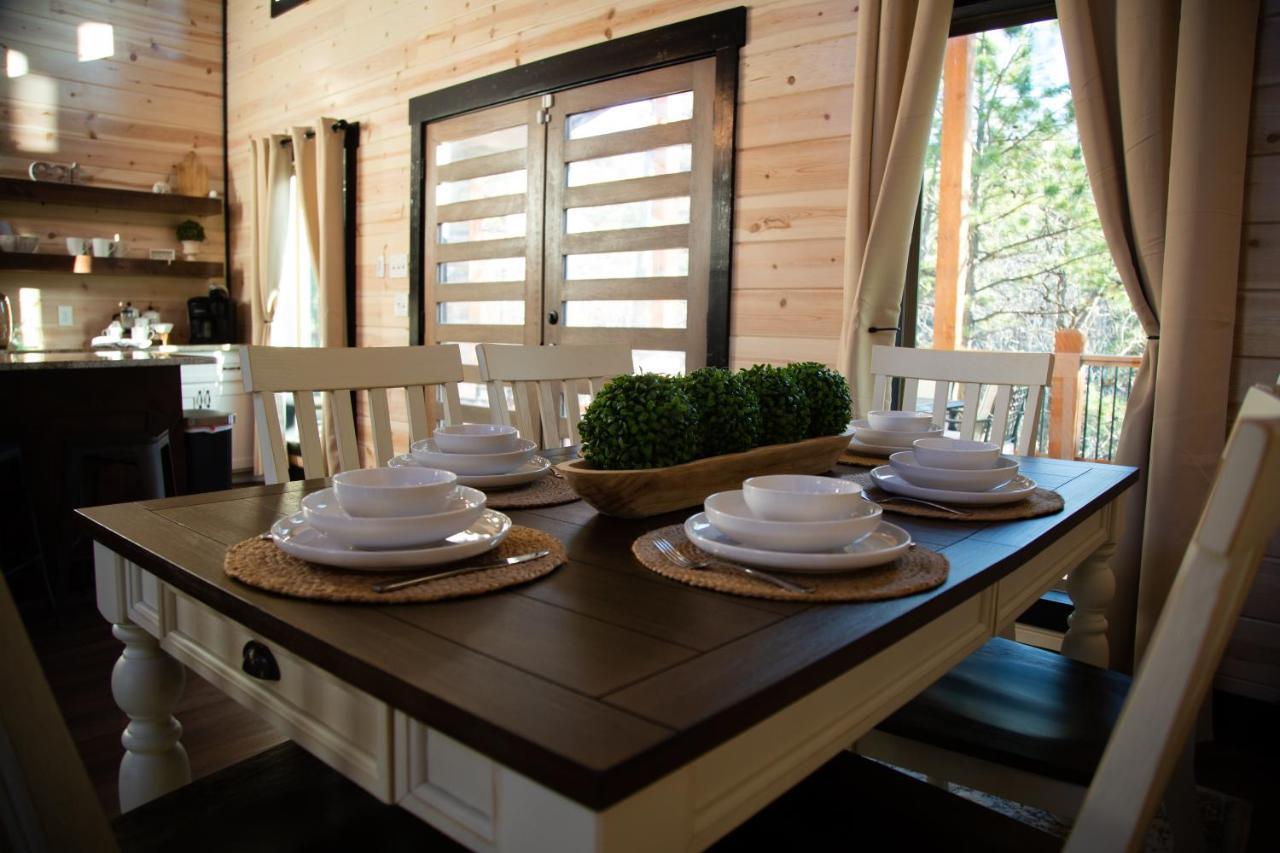 New Luxury Cabin, Hot Tub, Forest Views,Hotel Style Amenities Broken Bow Extérieur photo