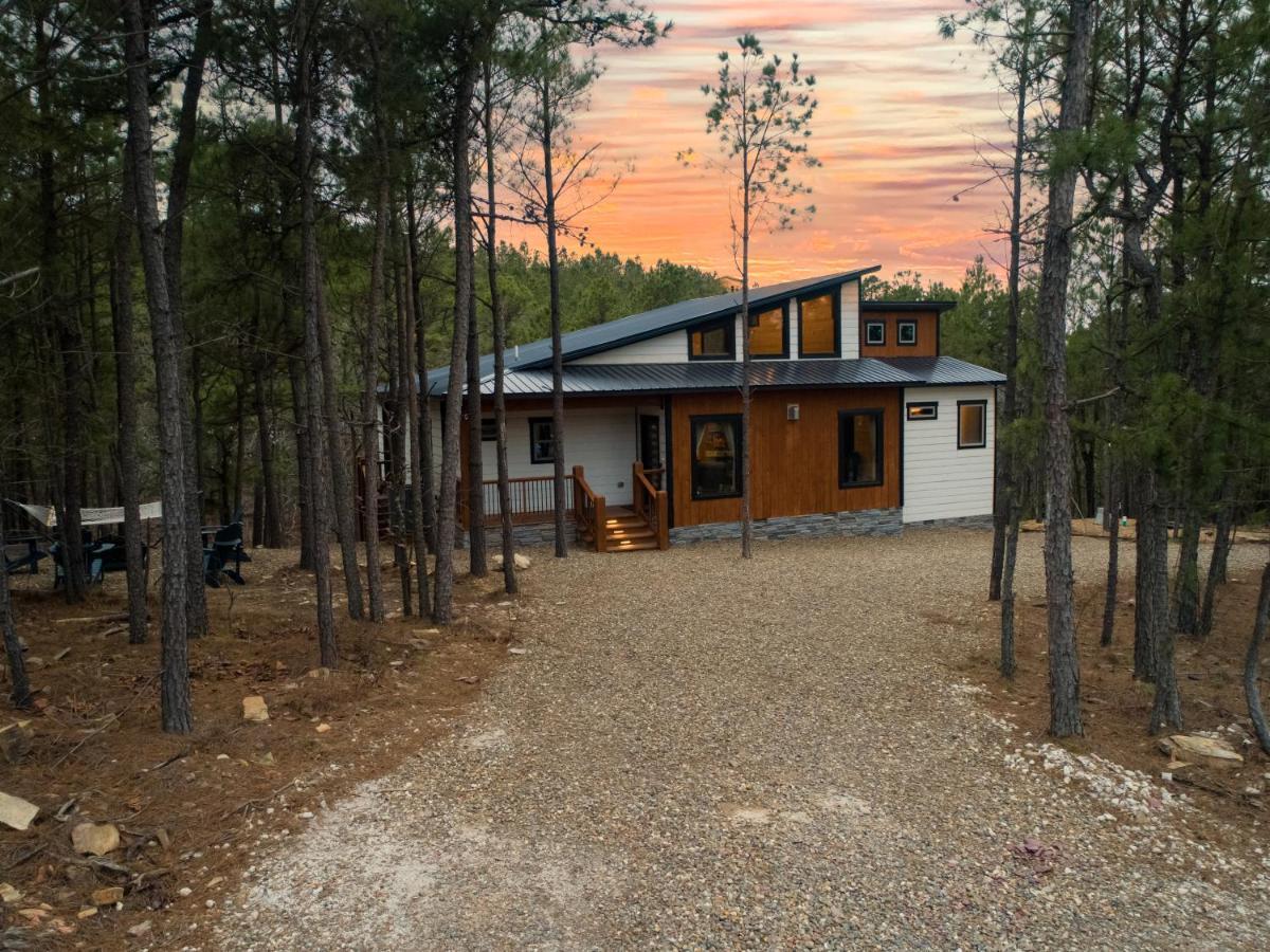 New Luxury Cabin, Hot Tub, Forest Views,Hotel Style Amenities Broken Bow Extérieur photo